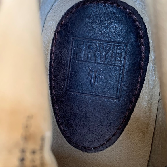 Frye Renee Seam Short Ankle Bootie Distressed Size 8.5 Western Brown Boots - Picture 11 of 14